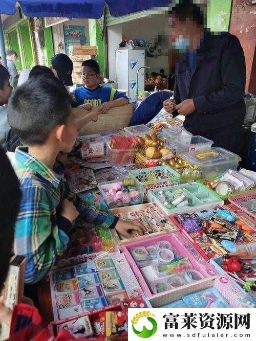 超市小烧杯设你小学里