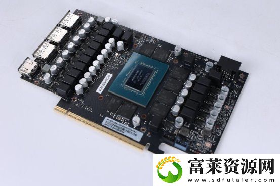 支持DLSS4