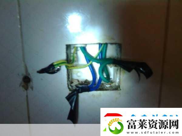 班长成为全班的插座作文