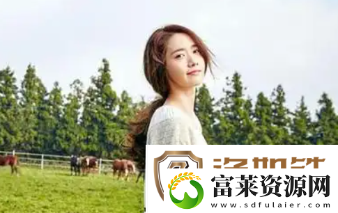 中午妈妈在厨房做饭