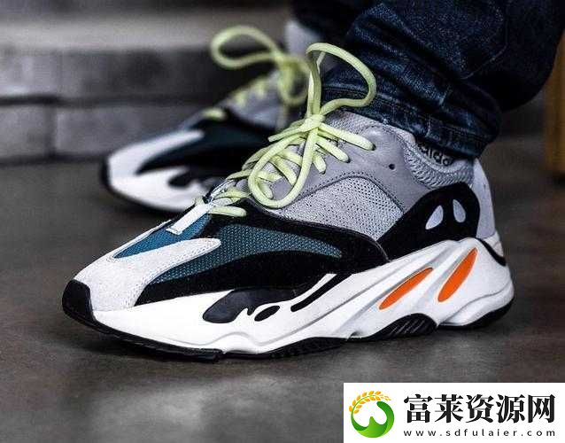 YEEZY700