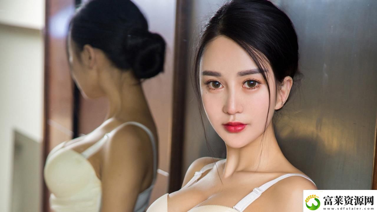 女变大游戏探索虚拟世界中的角色转变软件教程玩法