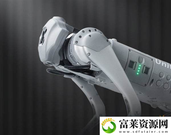 中国宇树机器狗再升级!已经学会玩滑板!