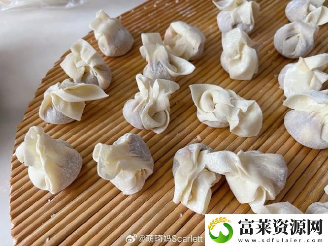 苏软软汆肉的日常三鲜小馄饨