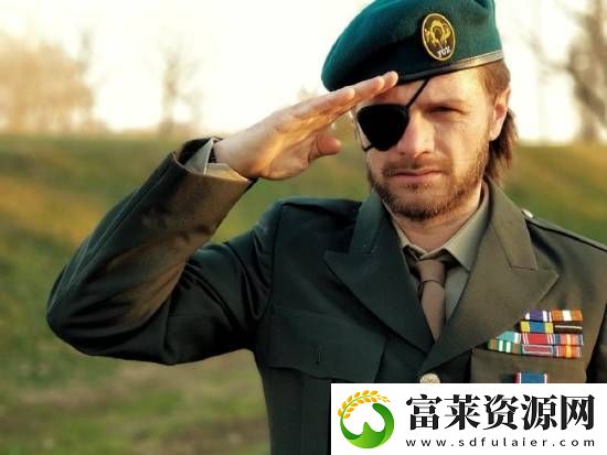 叔圈专业coser还原CG电影版里昂